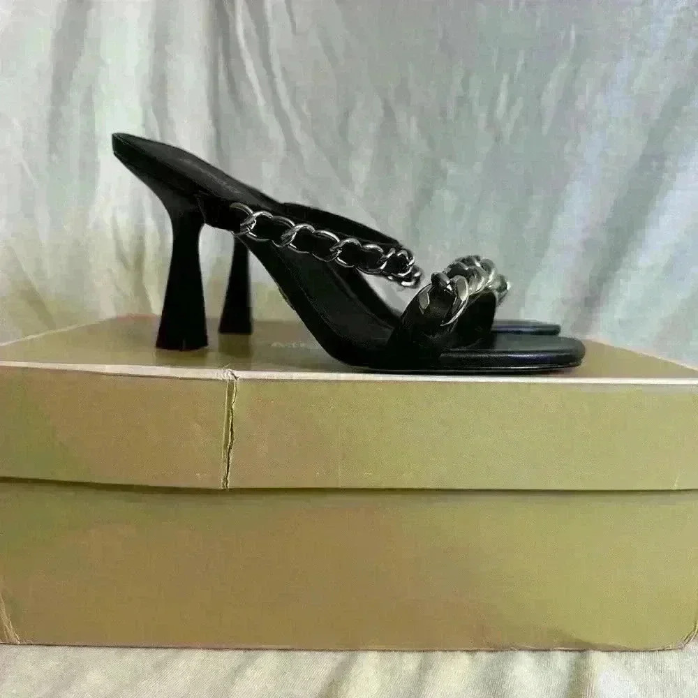 Brand New Michael Kors Black Heels size 6M - Picture 2 of 7